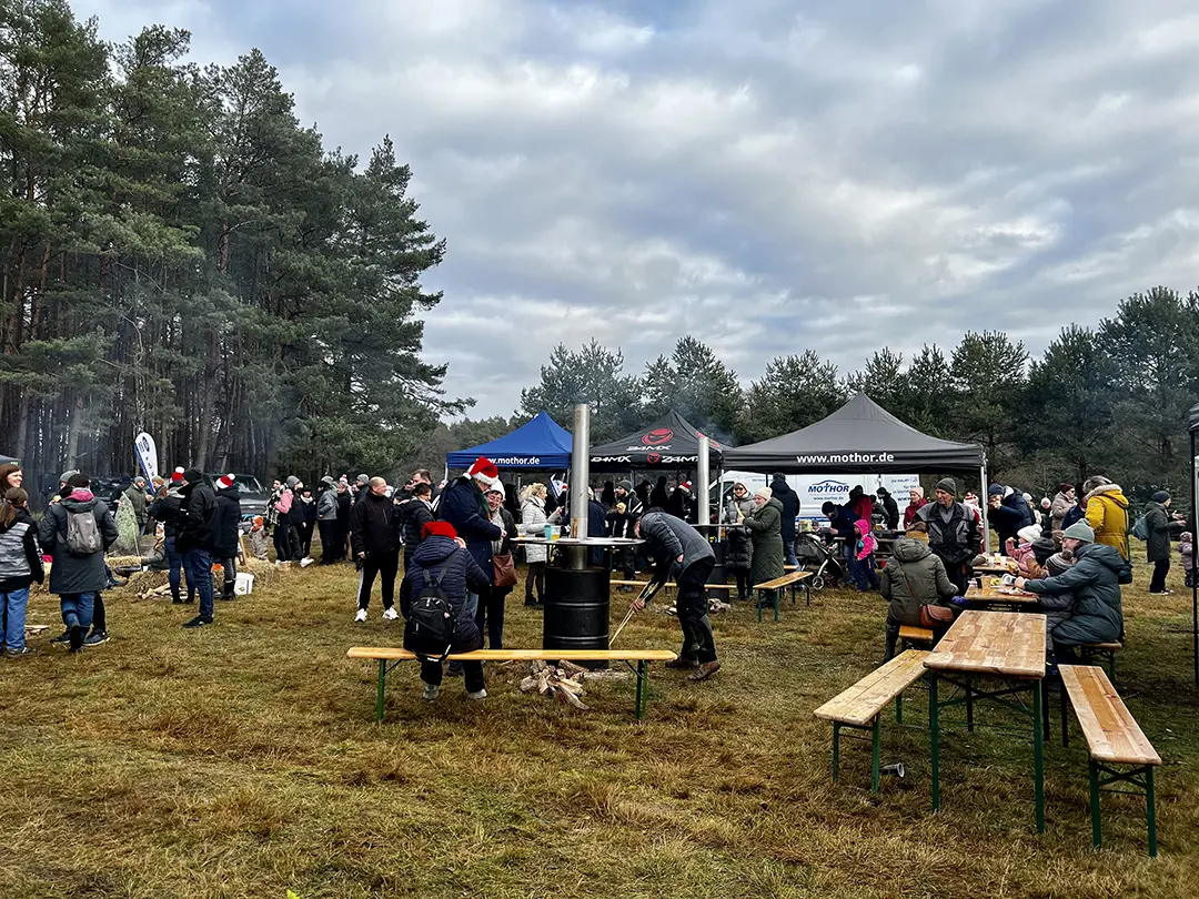 Traditionelles Weihnachtsbaumschlagen mit den Thormännern am 6. Dezember in Gardelegen und Stendal. Spaß, frische Bäume & winterliche Stimmung!