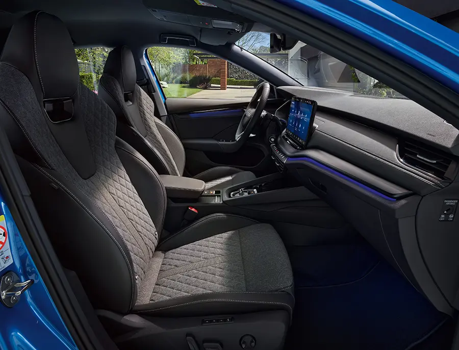 Der Skoda Octavia Combi - Cockpit - Jetzt bei deinem Skoda Autohaus Thormann / Mothor in Stendal, Gardelegen oder Brandenburg leasen!