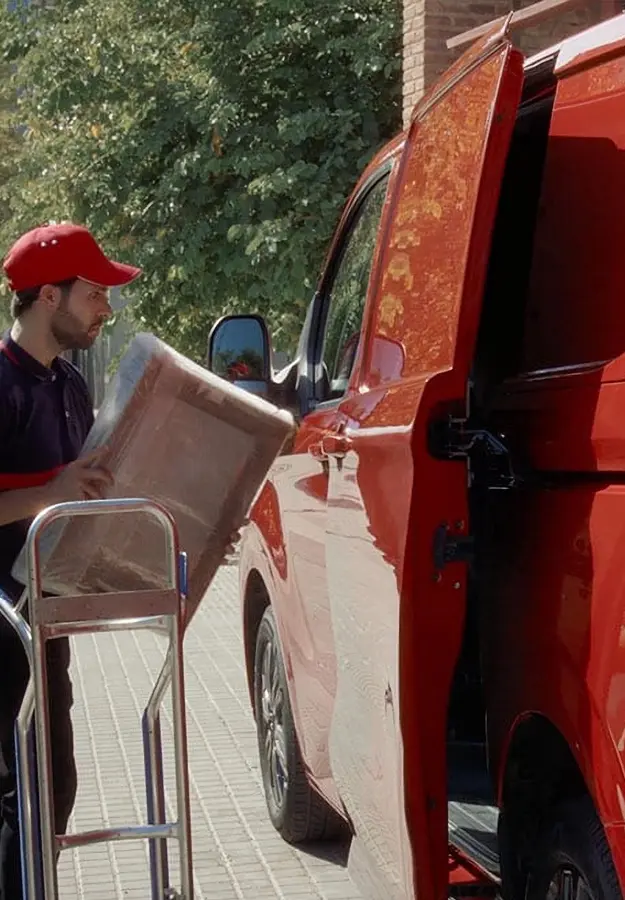 Der Ford Transit Custom - Außenansicht- Jetzt den Transit Custom bei deinem Ford Autocenter Mothor in Brandenburg, Stendal oder Gardelegen finanzieren