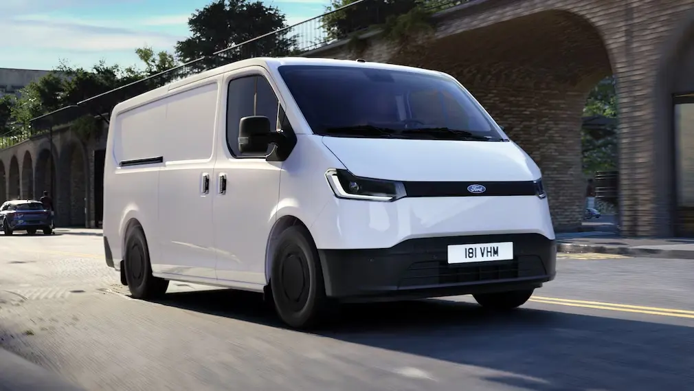 Ford Transit City - Ansicht von schräg vorn - Ford im Autocenter Mothor in Stendal, Gardelegen und Brandenburg kaufen, leasen oder finanzieren.