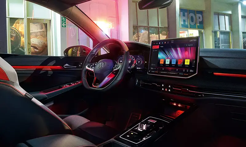 Der Volkswagen Golf GTI - Innenansicht- Jetzt den Golf GTI bei deinem Volkswagen Autohaus Mothor in Brandenburg leasen